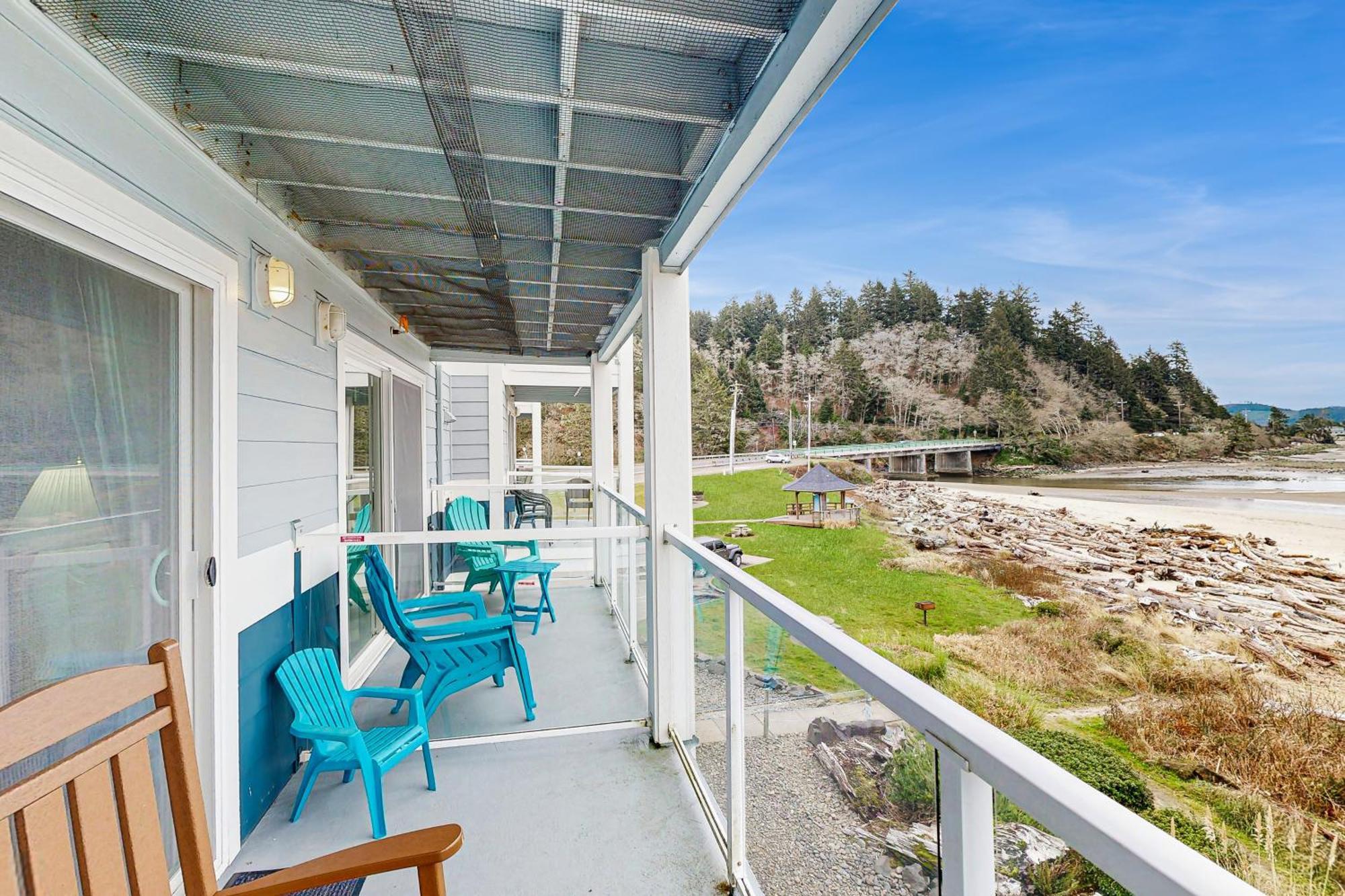 Waters Edge Apartamento Salishan Beach Quarto foto